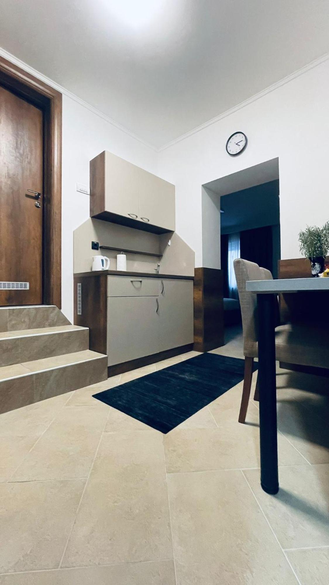 Kollar D Guest House - Prenociste Rooms Subotica Exterior photo