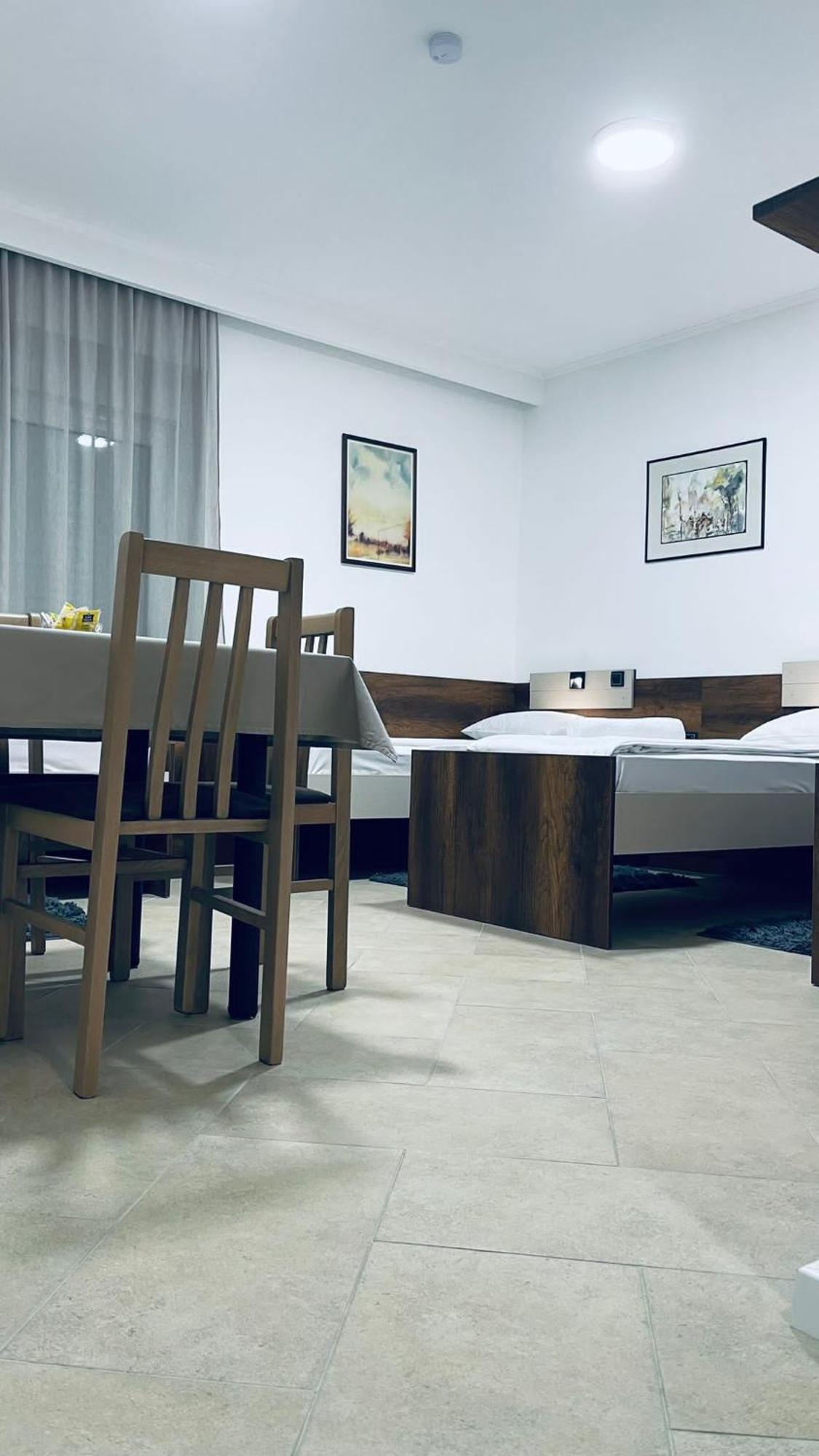 Kollar D Guest House - Prenociste Rooms Subotica Exterior photo