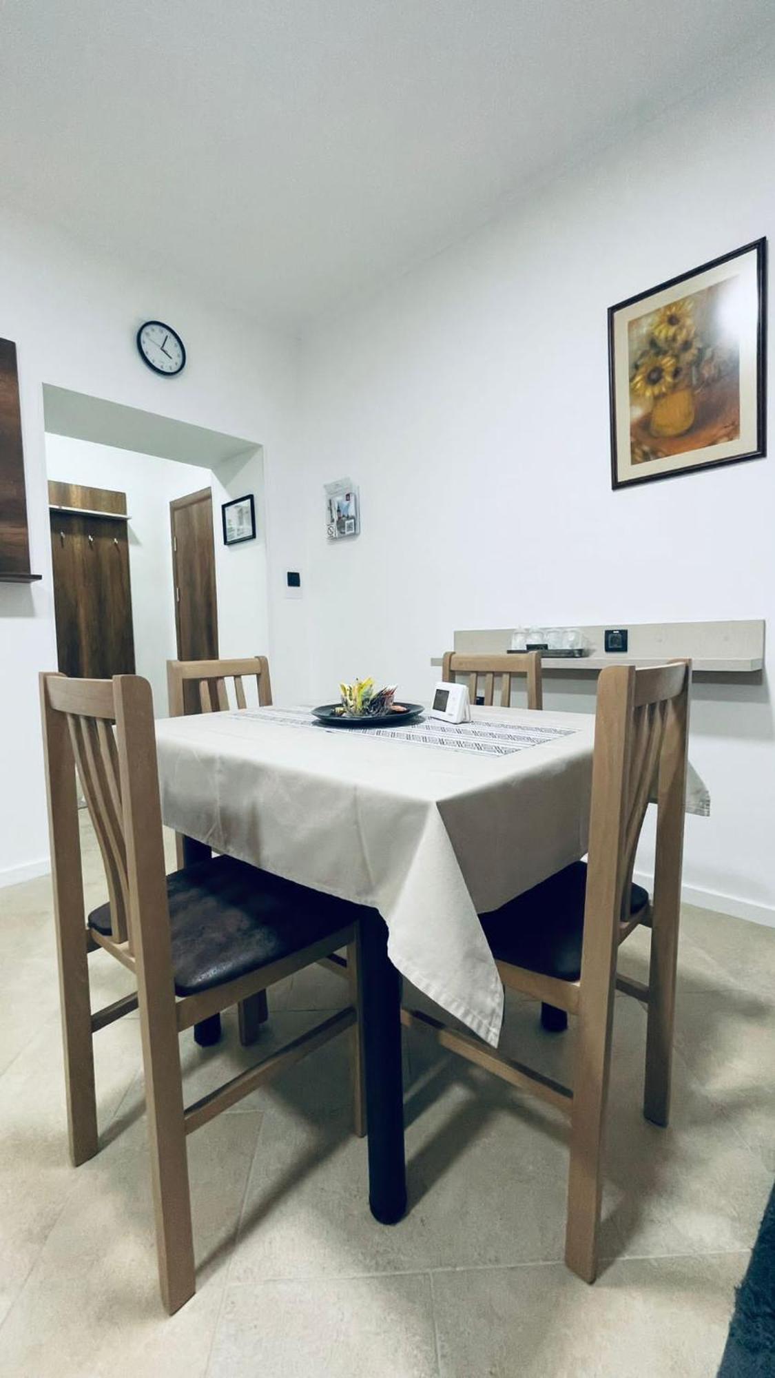 Kollar D Guest House - Prenociste Rooms Subotica Exterior photo
