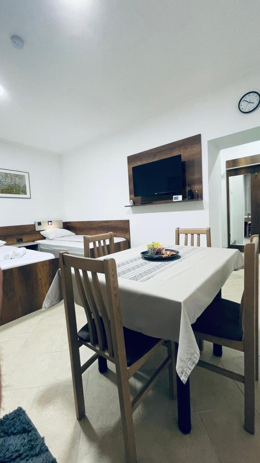 Kollar D Guest House - Prenociste Rooms Subotica Exterior photo