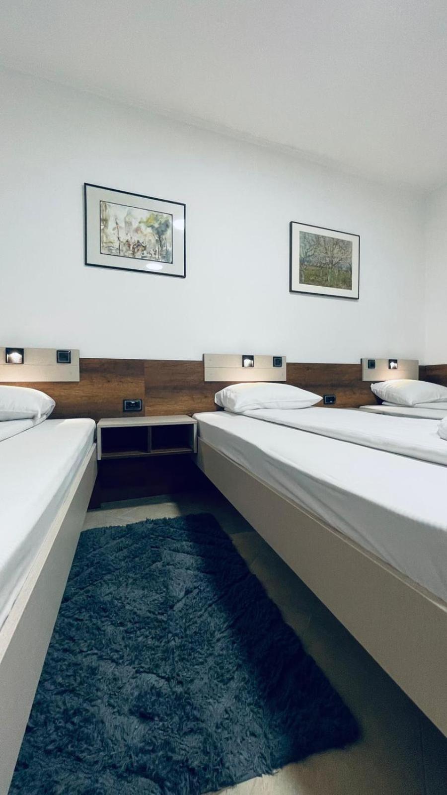 Kollar D Guest House - Prenociste Rooms Subotica Exterior photo