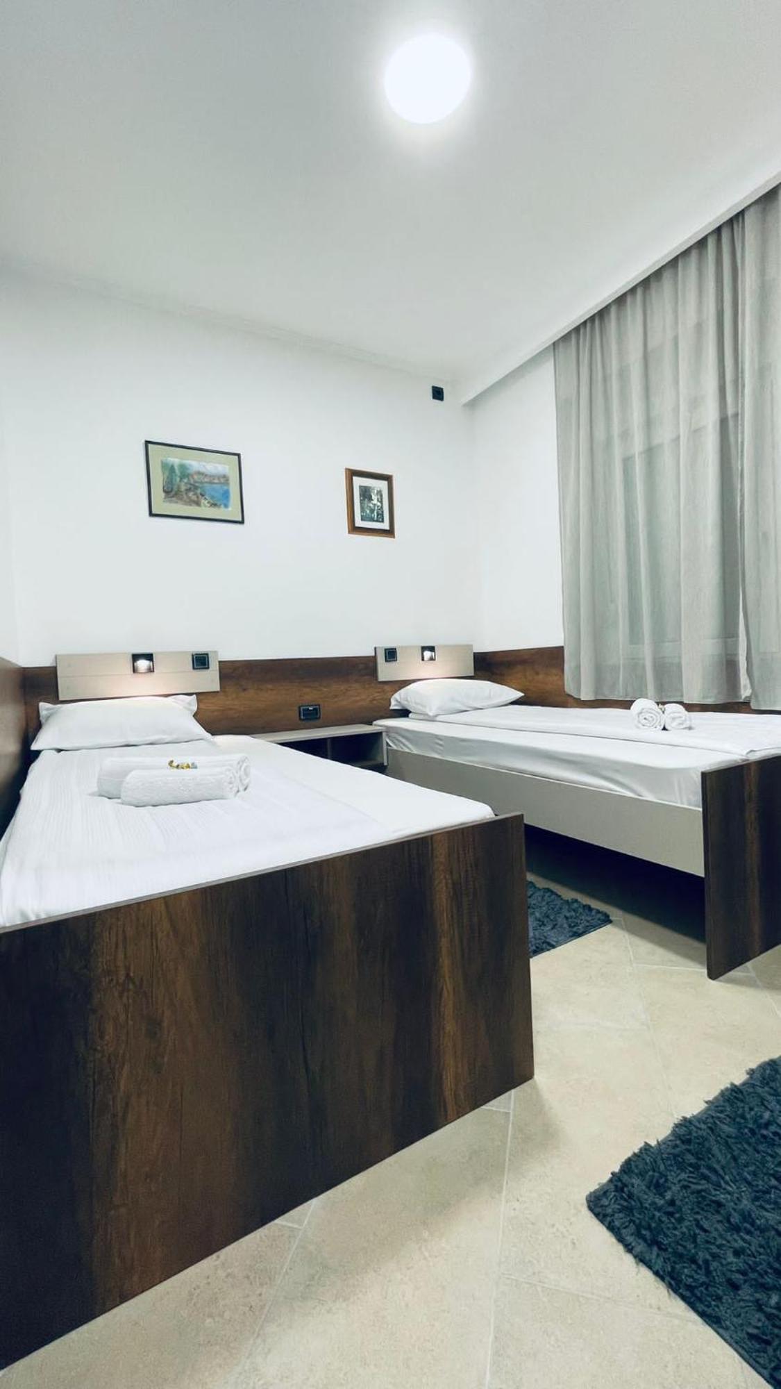 Kollar D Guest House - Prenociste Rooms Subotica Exterior photo
