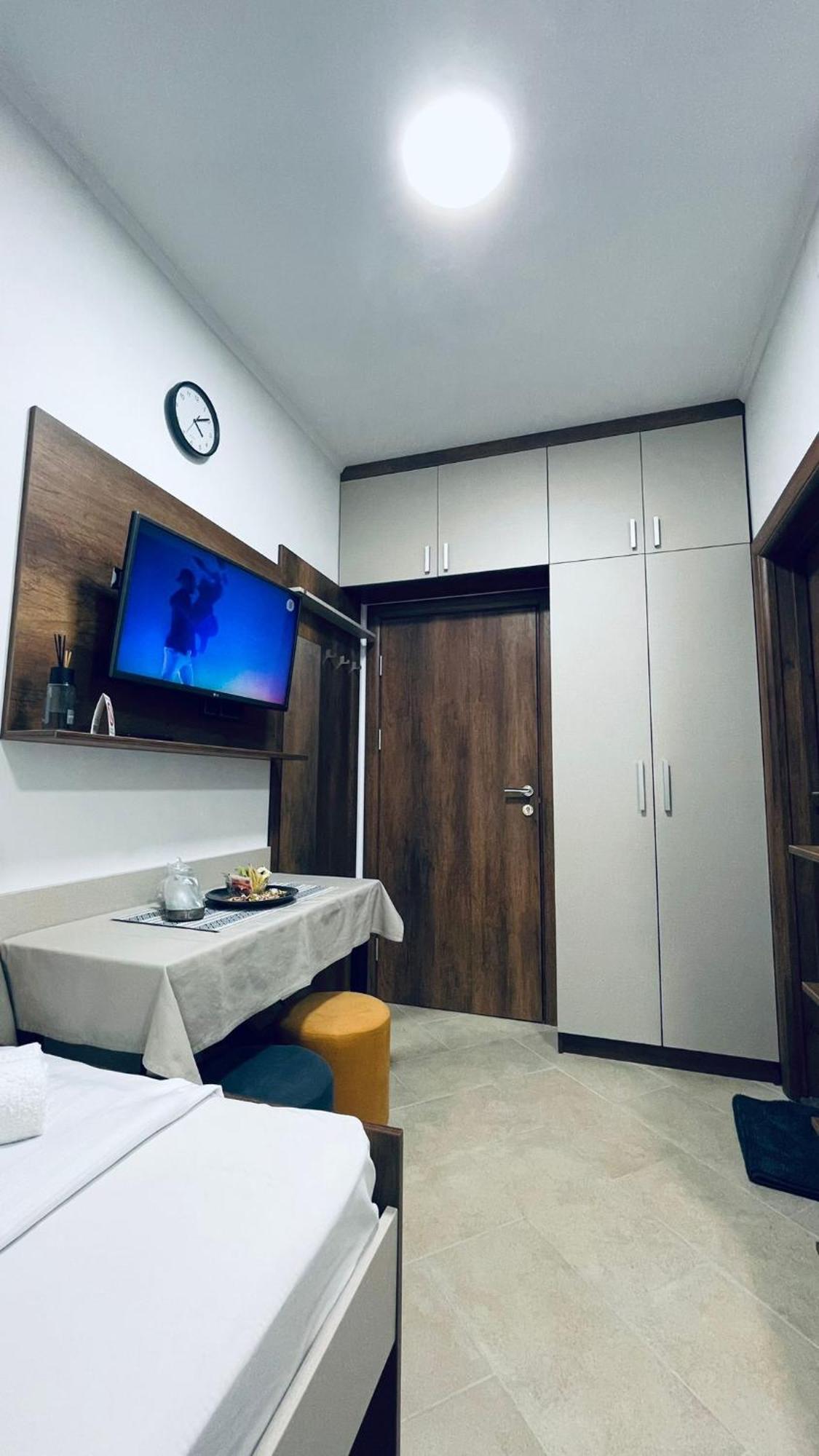 Kollar D Guest House - Prenociste Rooms Subotica Exterior photo